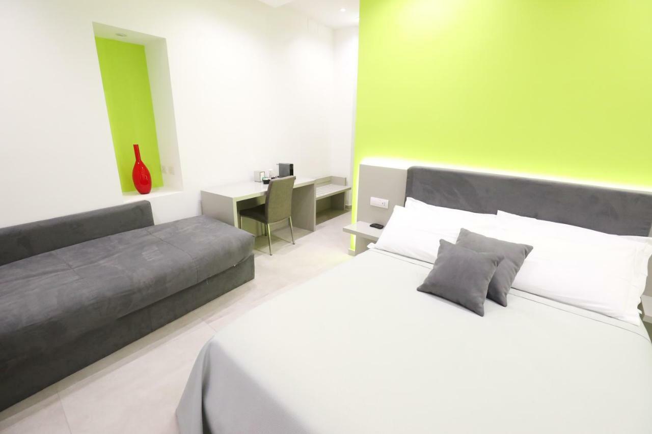 Toledo 16 Luxury Suites Наполи Екстериор снимка
