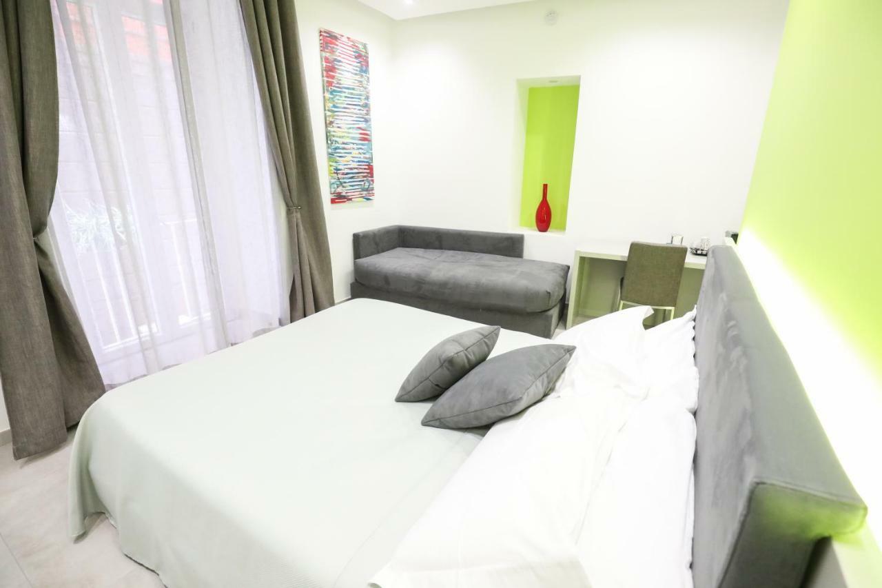 Toledo 16 Luxury Suites Наполи Екстериор снимка