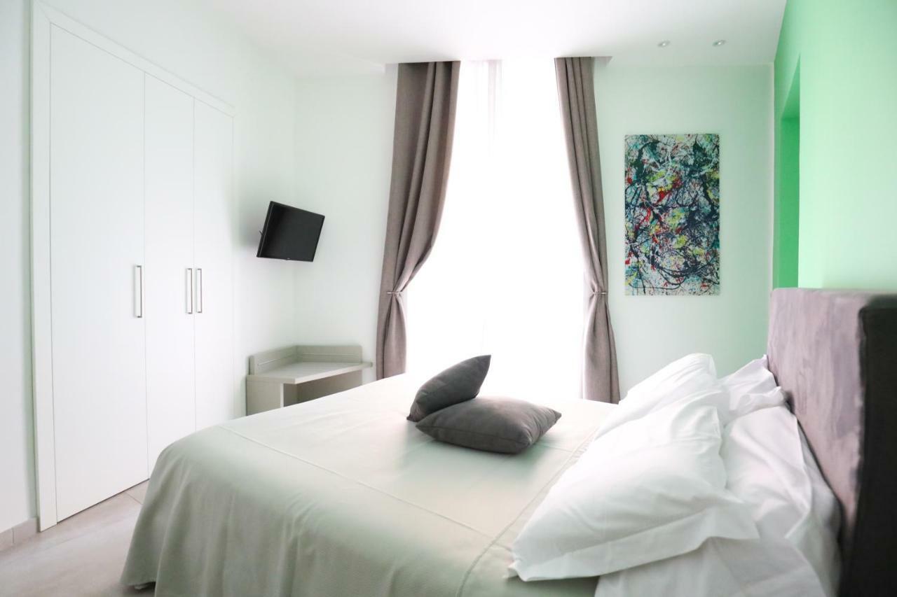 Toledo 16 Luxury Suites Наполи Екстериор снимка